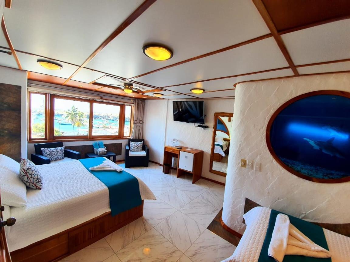 Casa Ocean Pier Bed and Breakfast Puerto Ayora  Εξωτερικό φωτογραφία