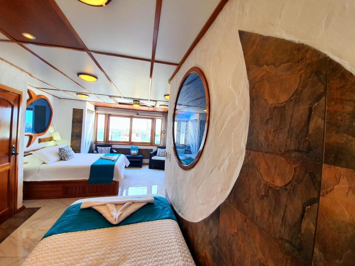 Casa Ocean Pier Bed and Breakfast Puerto Ayora  Εξωτερικό φωτογραφία