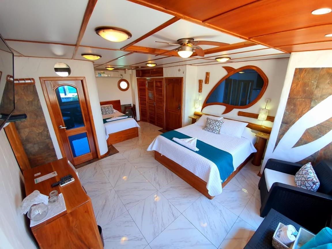 Casa Ocean Pier Bed and Breakfast Puerto Ayora  Εξωτερικό φωτογραφία
